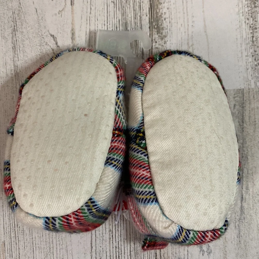 Baby Elf Slippers Size 3-6 Months NEW